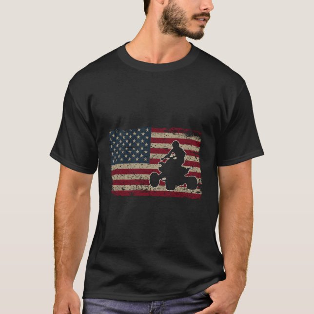 Quad Biker America Flagga I Atv Fyra Wheeler Quad  T Shirt (Framsida)