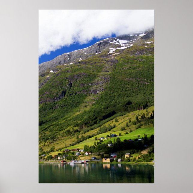 Quaint Village by the fjord, Norge Poster (Framsidan)