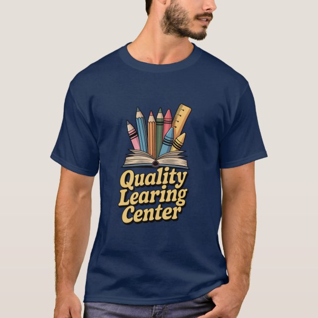 Quality Learing Center Daghem Bedrägeri Minnesota T Shirt (Framsida)