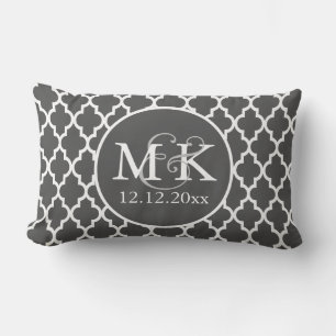 Quatrefoil Monogrammed Bröllop Grått och White V2 Lumbarkudde