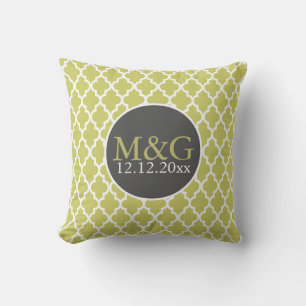 Quatrefoil Monogrammed Bröllop Grönt och vit Kudde
