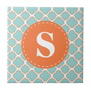 Quatrefoil Mönster Turquise Orange med Monogram Kakelplatta