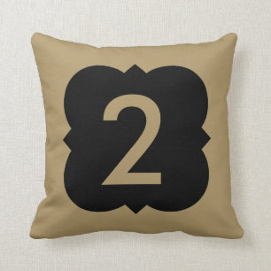 Quatrefoil: Numrera 2 Kudde