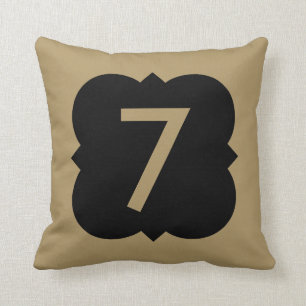 Quatrefoil: Numrera 7 Kudde