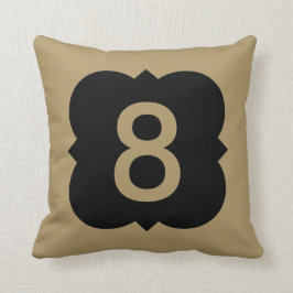 Quatrefoil: Numrera 8 Kudde