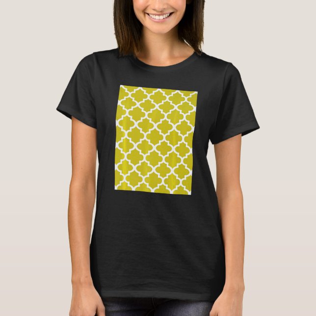 Quatrefoil Pattern In White Outline On Mustard Yel T Shirt (Framsida)