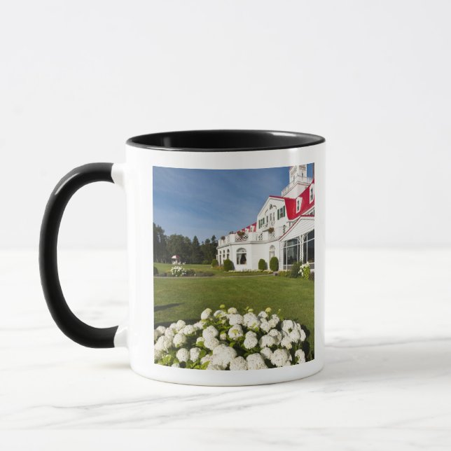  
Quebec, Kanada. Historisk Hotel Tadoussac, 3 Mugg (Vänster)
