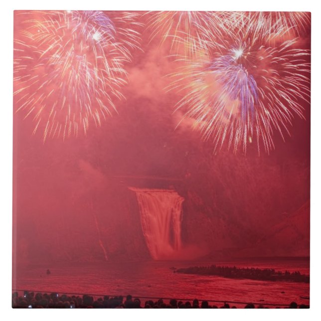 Québec, Québec, Kanada. Eldshow vid Parc Kakelplatta (Framsidan)