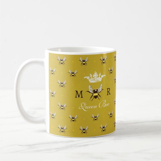 Queen Bee Modern Vintage Monogram Kaffemugg (Vänster)