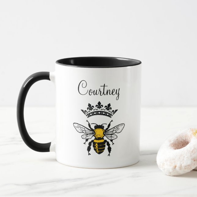 Queen Bee Monogrammed Mugg (Med munk)