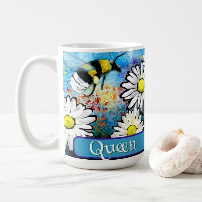 Queen Bee Whimsical Bumblebee Daisies Personalized Kaffemugg (Med munk)