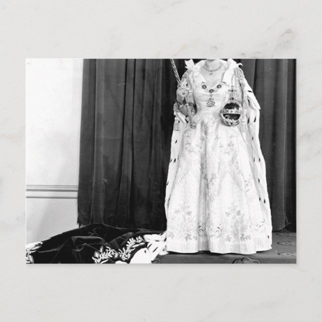 Queen Elizabeth II Wearing Her Coronation Vykort (Framsida)