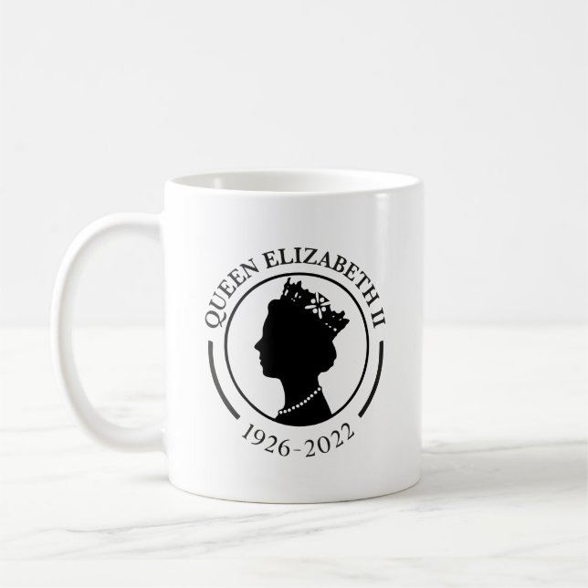 Queen Elizabeth ll minneshögste Coffee Mugg (Vänster)