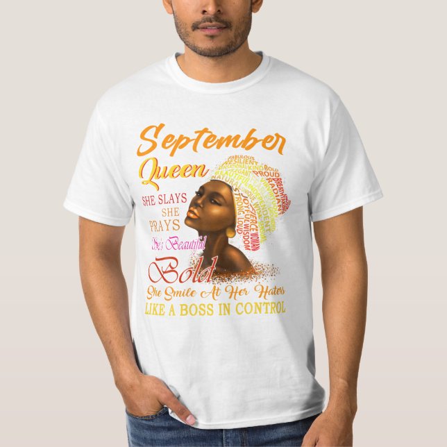 Queen Hon Slays Hon Prays T Shirt (Framsida)