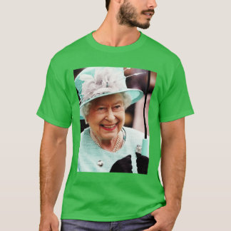 Queen II - Elizabeth S England - Queen of England T Shirt