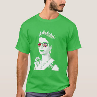 Queen II - Elizabeth S England - Queen of England  T Shirt