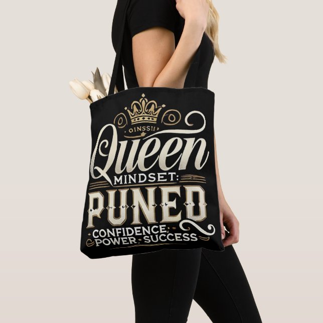 Queen Mindset – Tuned for Confidence Tote Tygkasse (Närbild)