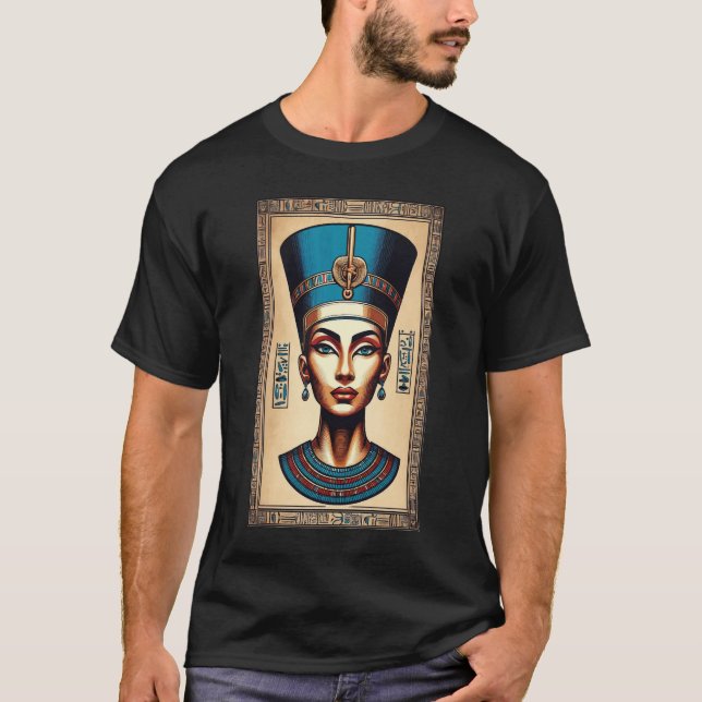 Queen Nefertiti - Timless Egyptian Beauty T Shirt (Framsida)