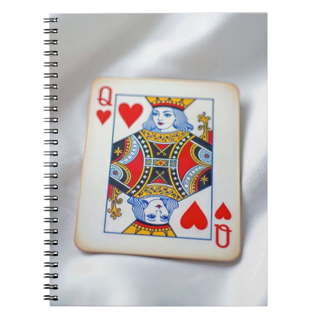 Queen of Hearts On White Satin Fabric Anteckningsbok (Framsidan)