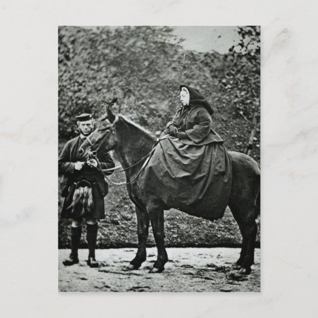 Queen Victoria on horseback at Balmoral , 1863 Vykort (Framsida)