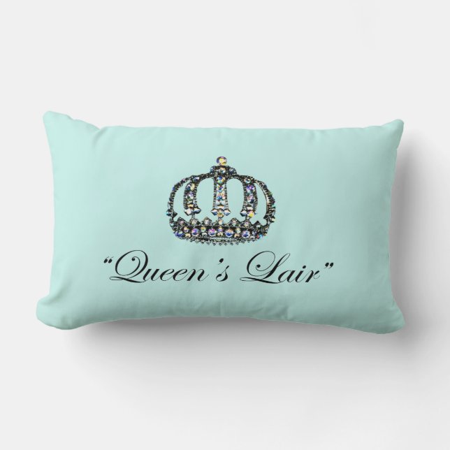 "Queen's Lair" Lumbar Pillow Lumbarkudde (Framsida)