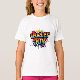 Queer Joy Rainbow Pride Typografi – LGBTQ+ Citat T Shirt