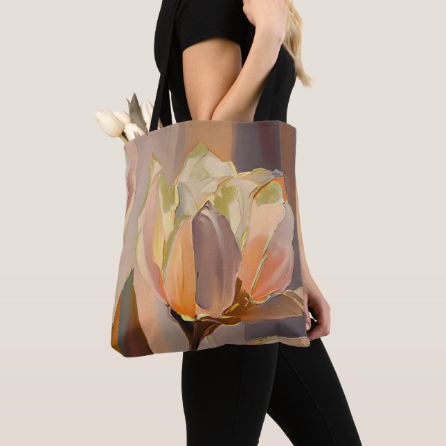 Quiet Bloom – Abstract Tulips In Soft Gold Tygkasse (Närbild)