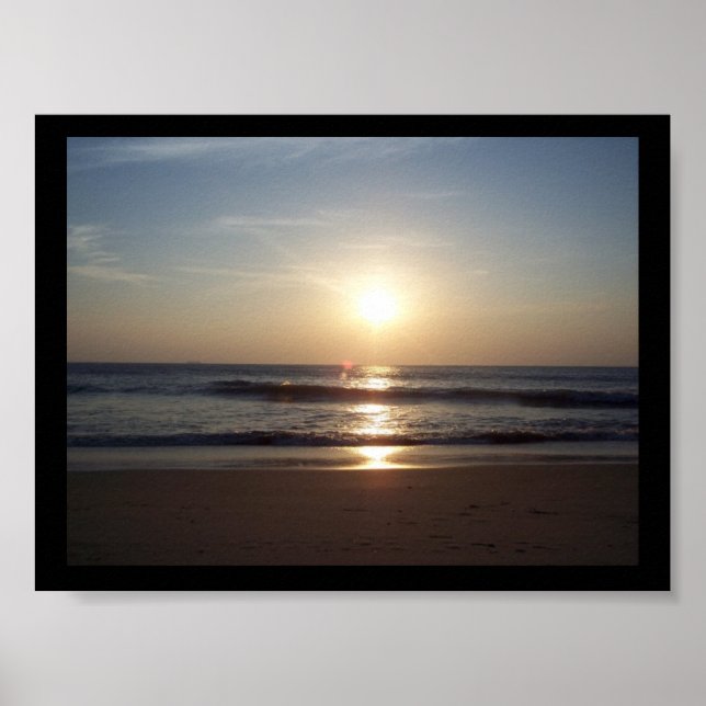 Quiet Morning On The Beach Poster (Framsidan)