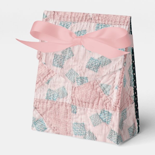 Quiltad falsk presentlåda (Framsidan Sidan)