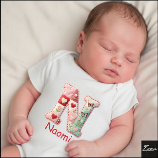 Quiltad patchwork initialbokstav N barnkammare T Shirt