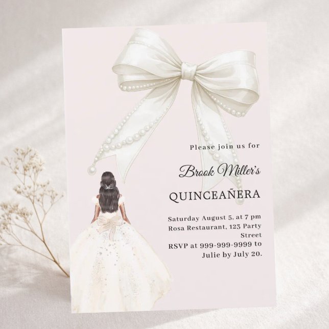 Quinceanera-båge elfenbensfärgad klänning rosablom inbjudningar (Skapare uppladdad)