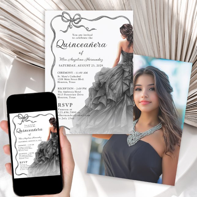 Quinceañera Black Dress Scalloped Ribbon Bow Photo Inbjudningar (Invitation is available in both printed and digital download formats.)