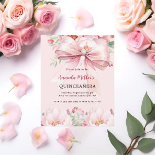 Quinceañera-inbjudan med rosablommor och rosett