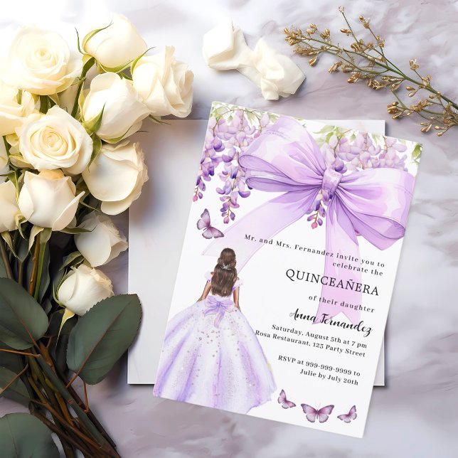 Quinceanera-klänning för lavender-blommigt inbjudningar (Skapare uppladdad)