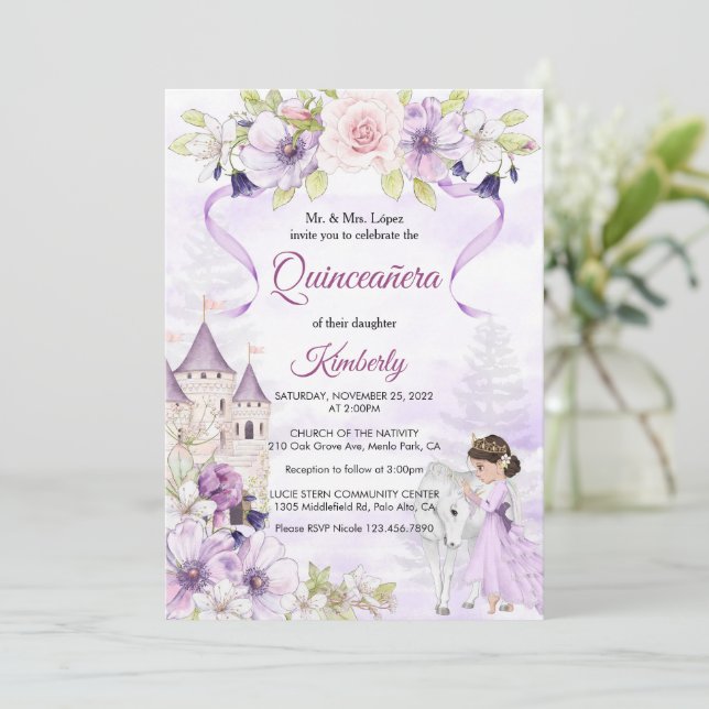 Quinceañera lila rosor blommig silver prinsessa inbjudningar (Stående Fram)