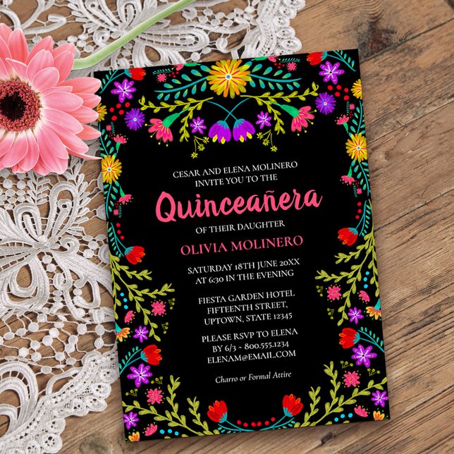 Quinceanera Mexican Fiesta Blommigt Black Birthday Inbjudningar (Quinceanera invitation from my Mexican Fiesta Floral collection)