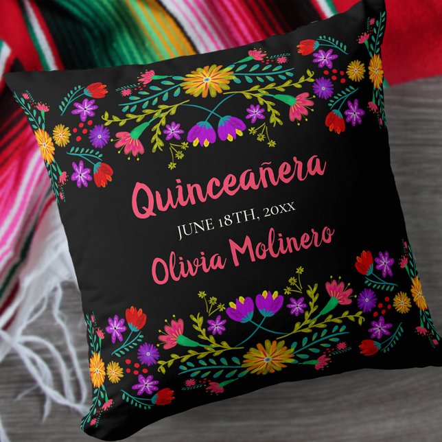 Quinceanera Mexican Fiesta Flowers Black Kudde (Skapare uppladdad)
