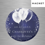 Quinceanera navy blue silver ballong Spara datum Magnet<br><div class="desc">För en Quinceañera,  15-årsdag. Den blå färg är ojämn. Dekorerad med faux silver glitter,  gnistor och vita ballonger. Anpassa och lägg till ett namn. Vit brev. Kan användas som en keepsaké,  partiförmån eller Spara datumpåminnelse för dina gäster.</div>