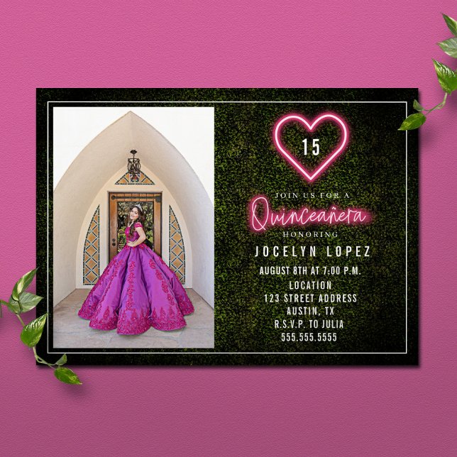 Quinceañera Rosa Neon Ljus Boxwood Heart Photo Inbjudningar (Skapare uppladdad)