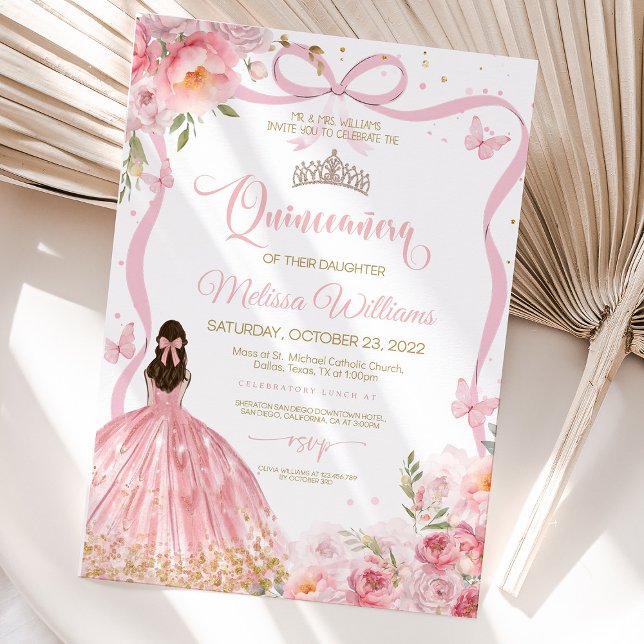 Quinceanera Rosa  Ro Butterfly Golden Inbjudningar (Pink blush rose and butterfly Quinceañera invitation with golden foil details.)
