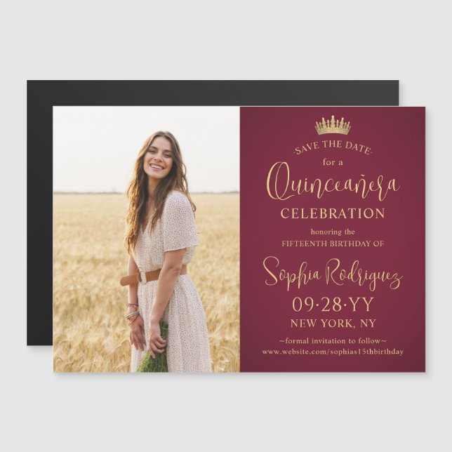 Quinceañera Save the Date Photo Burgundy and Gold Magnetisk Inbjudningskort (Fram/baksida)