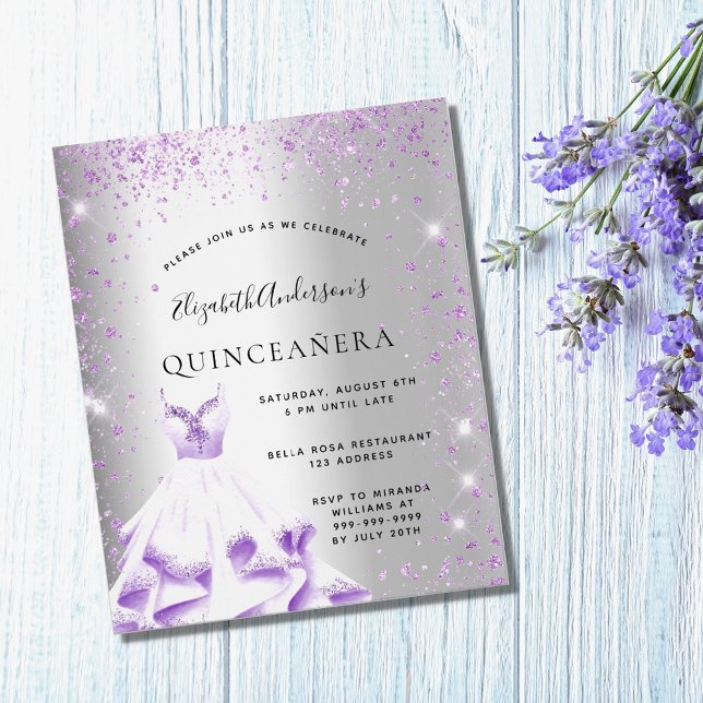 Quinceanera silver lila klännad budget inbjudan flygblad (Skapare uppladdad)