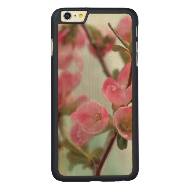 Quinceblommar Carved Wood iPhone Skal (Baksidan)