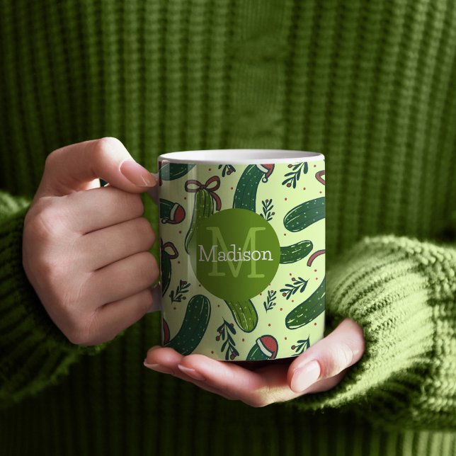 Quirky Festive Julpickles Mönster Kaffemugg (Christmas Pickle Pattern Mug with Monogram)