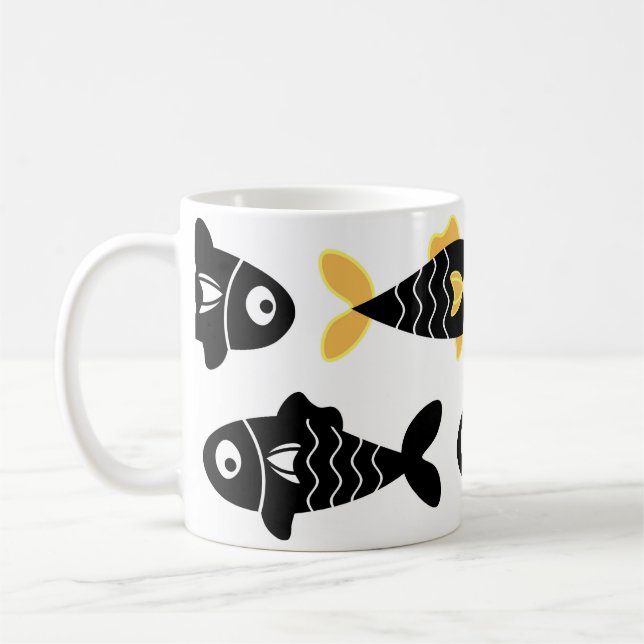Quirky Seamless Black Fish Mönster med Gult Kaffemugg (Vänster)