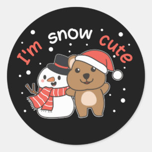 Quokka I är Snö Cute Snögubbe Snö Pun Classic Roun Runt Klistermärke