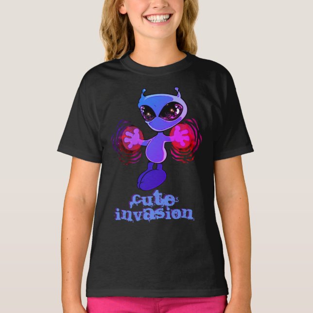 Qwiby: Cute Invasion T-Shirt (Framsida)