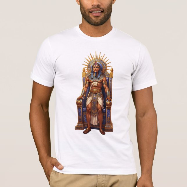 Ra – Ägyptischer Sonnengott T Shirt (Framsida)