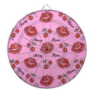 RAB Rockabilly Cherry Kisses på Rosa Darttavla