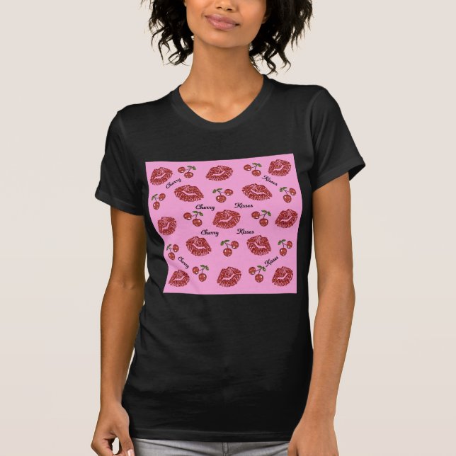 RAB Rockabilly Cherry Kisses på Rosa T-shirt (Framsida)